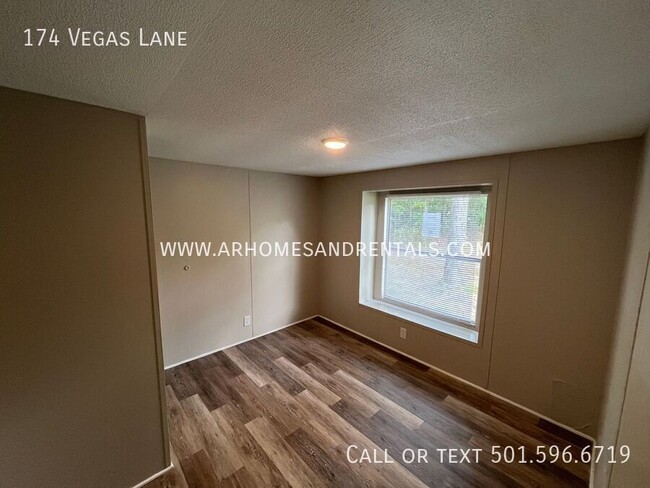 Building Photo - 174 Vegas Ln