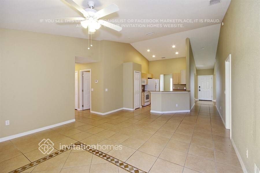 Building Photo - 643 Parakeet Ct