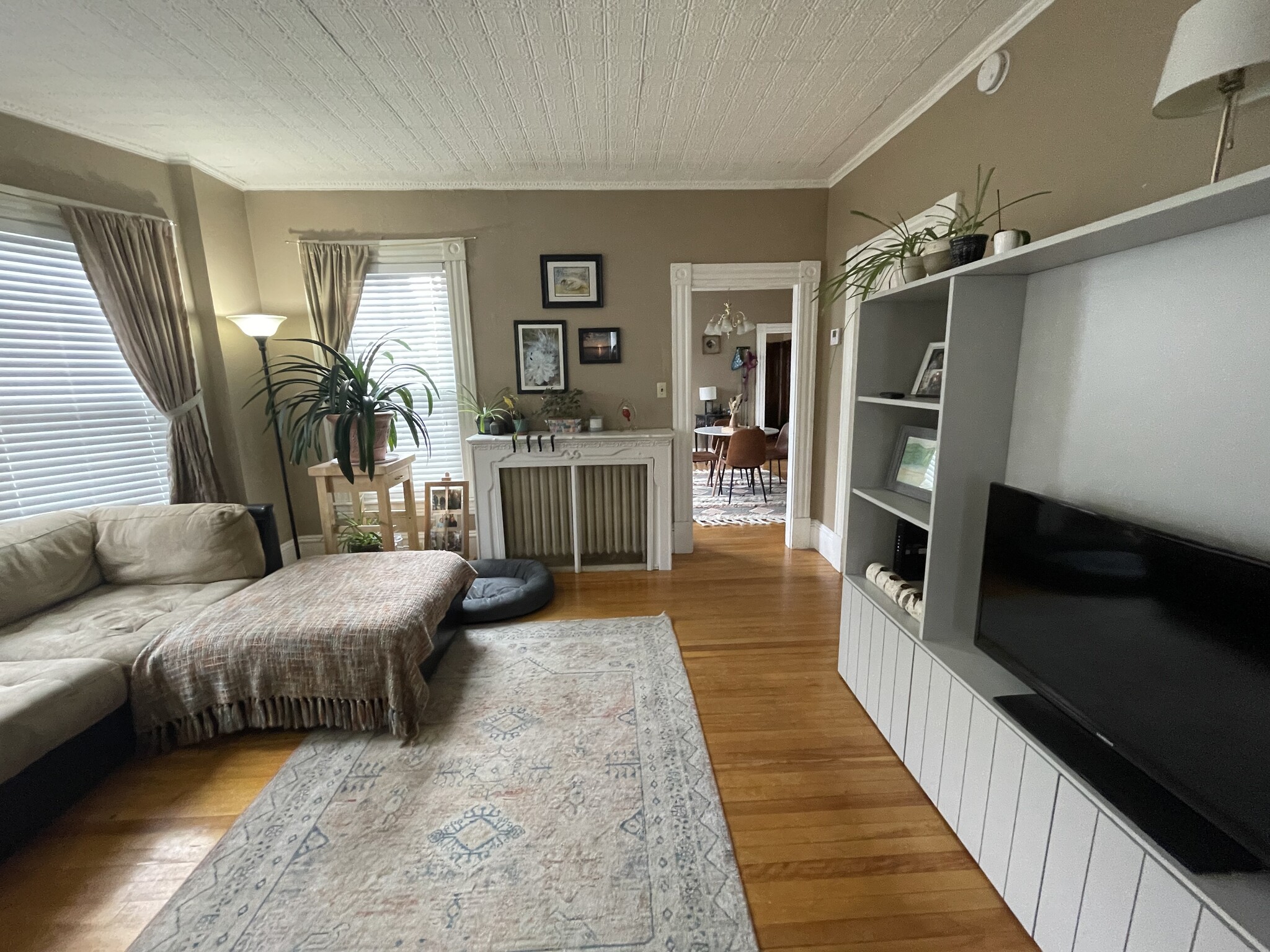 Entertainment Center - 395 Hanover St