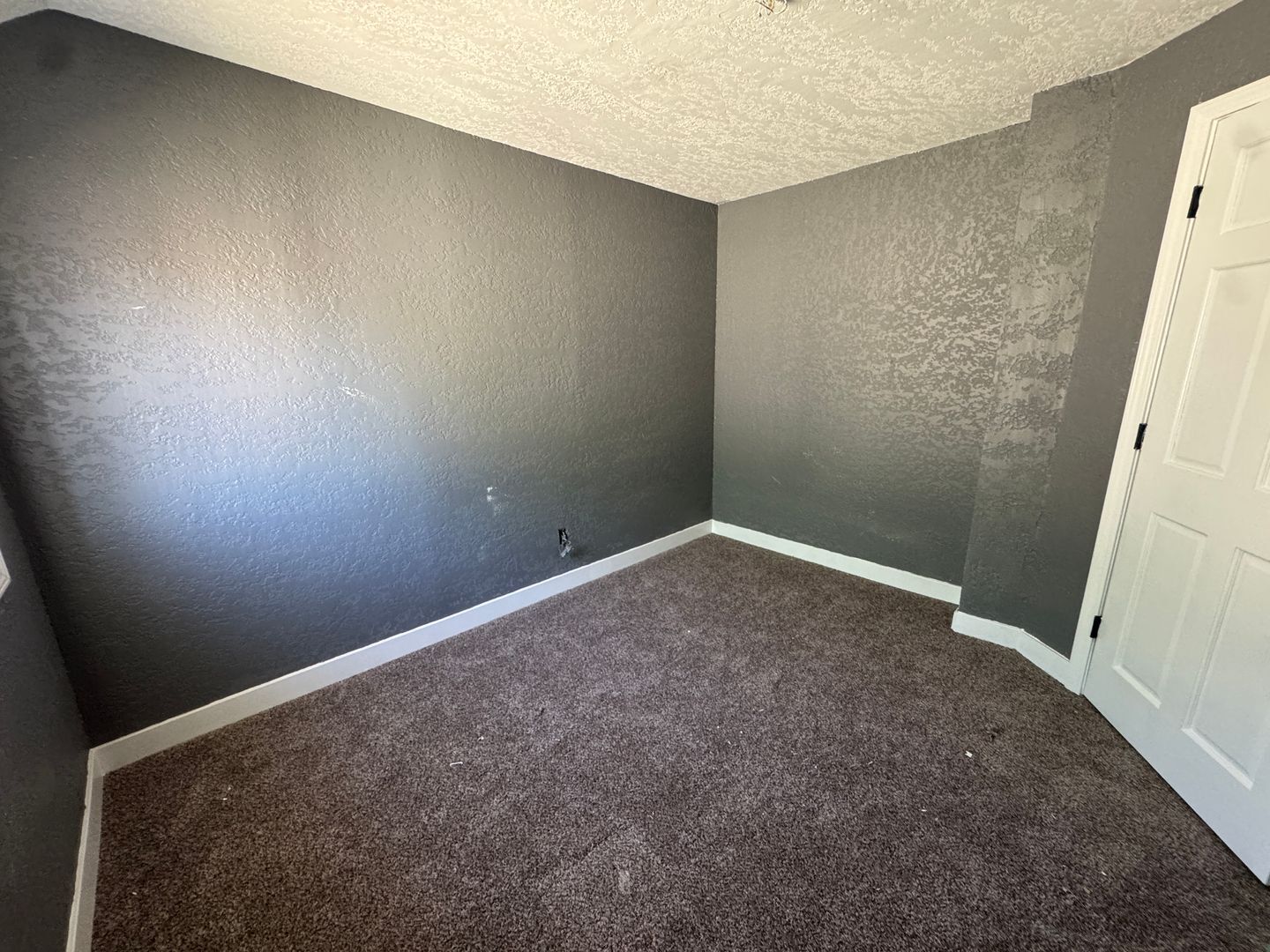 Building Photo - 620 1st Ave