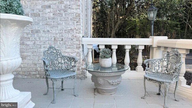 Building Photo - 1289 Ballantrae Farm Dr