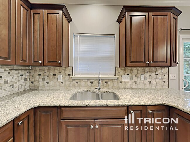 Building Photo - 2481 Acadia Ct