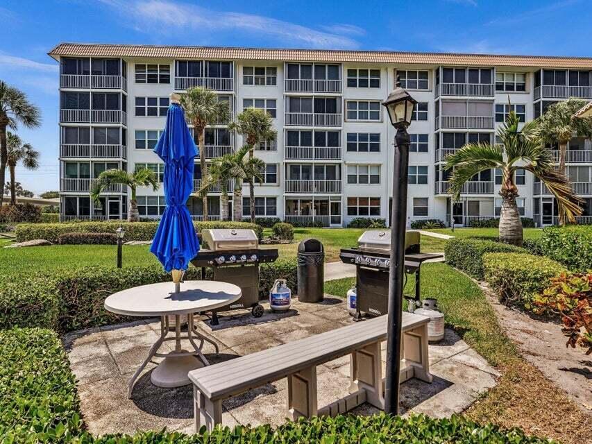 Building Photo - 2717 Florida Blvd