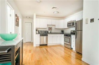 Building Photo - 660 Cambridge St