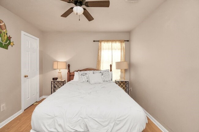 Building Photo - 2834 Green Hollow Ct