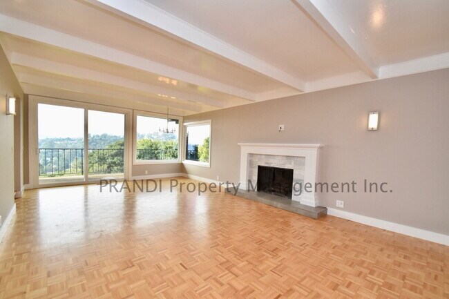 Building Photo - Country Club San Rafael Home with Pool and...