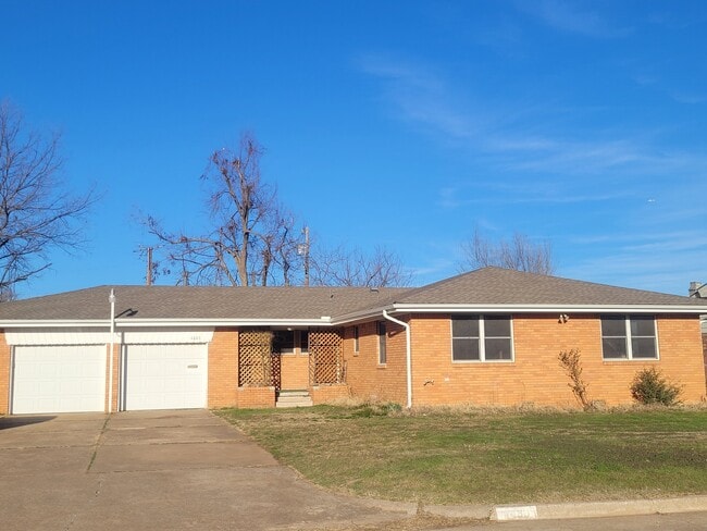 Building Photo - 4805 Del Crest Dr