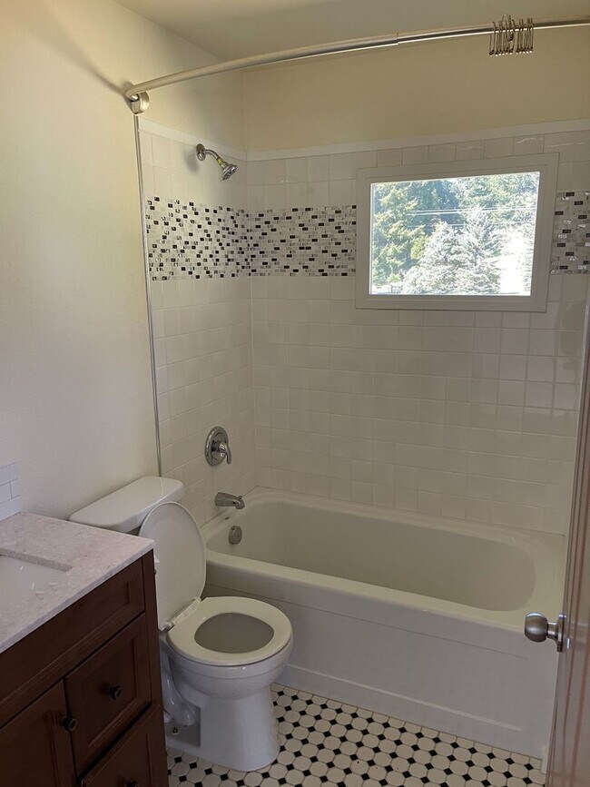 Building Photo - PROD3327