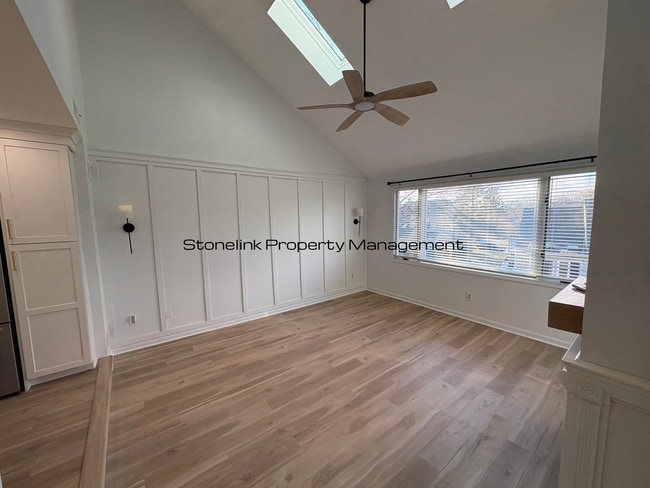 Building Photo - Fully Redesigned Townhouse Style Condo For Rent in Desirable Louisquisset Community!