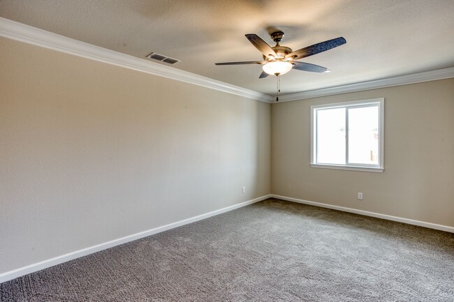 Building Photo - 828 Mission De Oro Dr
