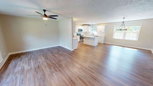 Building Photo - Remodeled 3 Bedroom Ranch with Fenced Backyard in Convenient Location