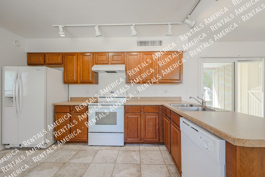 Building Photo - 335 E Papago Dr