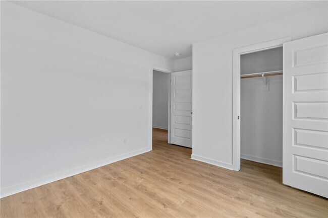 Building Photo - 813 Heeler Ave