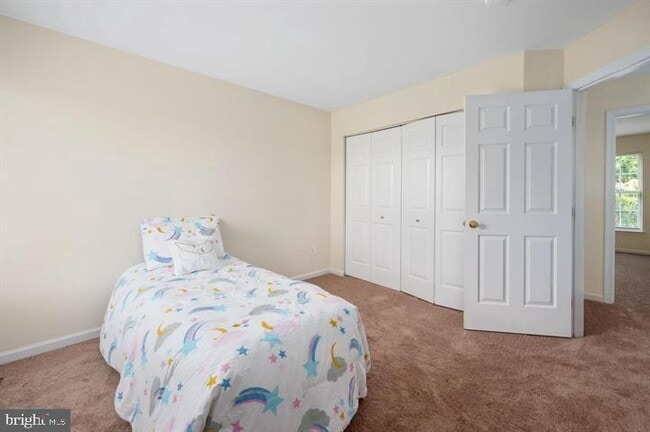 Building Photo - 6 Riggs Rd