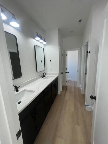 Building Photo - 1809 Liberia St