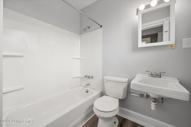 Building Photo - 817 Rubel Ave