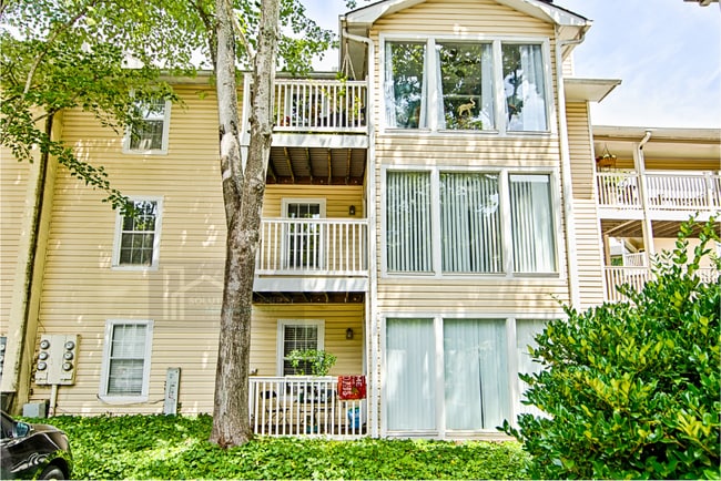 Building Photo - 1102 Augusta Dr