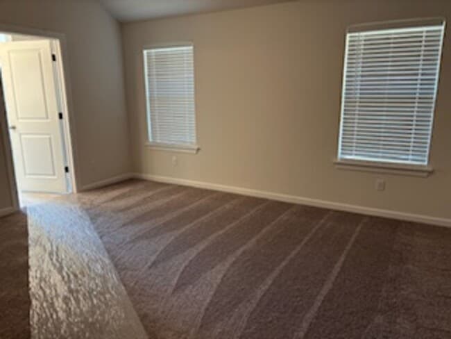 Building Photo - Beautiful New Home!