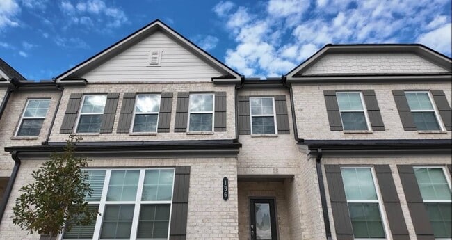 Primary Photo - 136 Market St