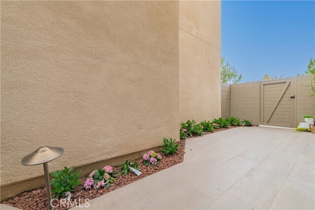 Building Photo - 111 Bosque