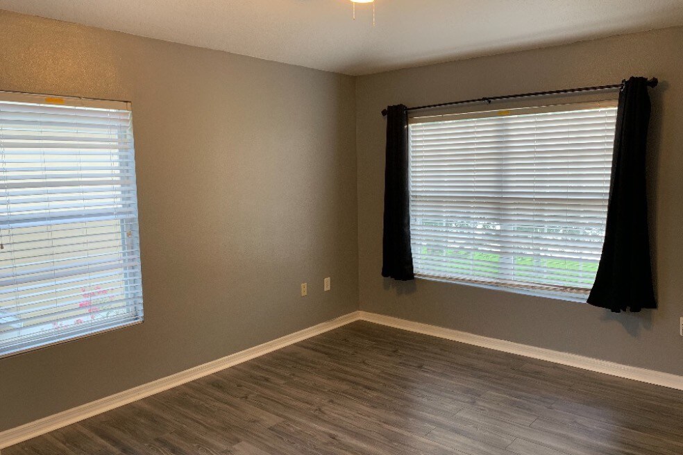 Building Photo - 1321 Broken Oak Dr