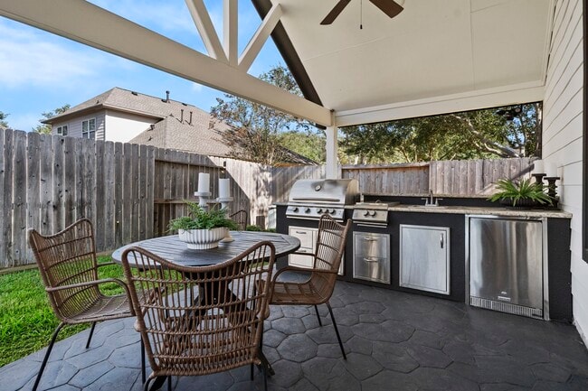 Building Photo - 3011 Manchester Cove