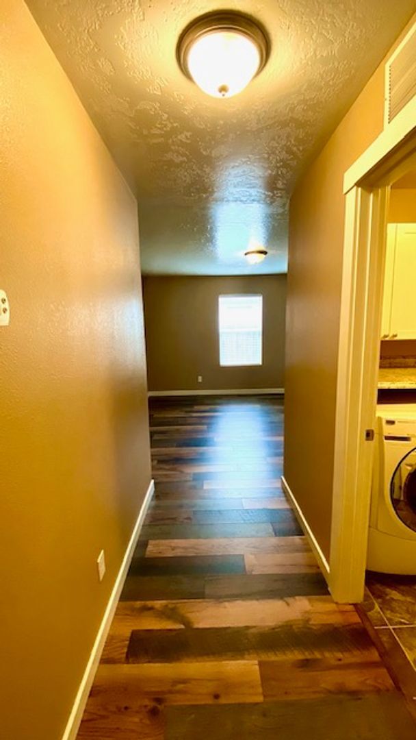 Building Photo - 3 Bed (+ bonus room) 2 Bath Home in Meridi...