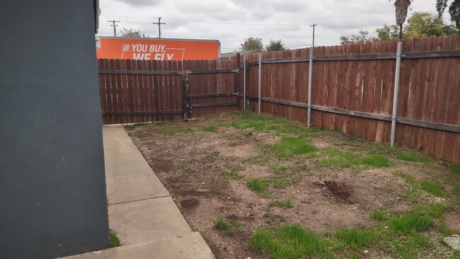 Building Photo - 5800 48th Ave