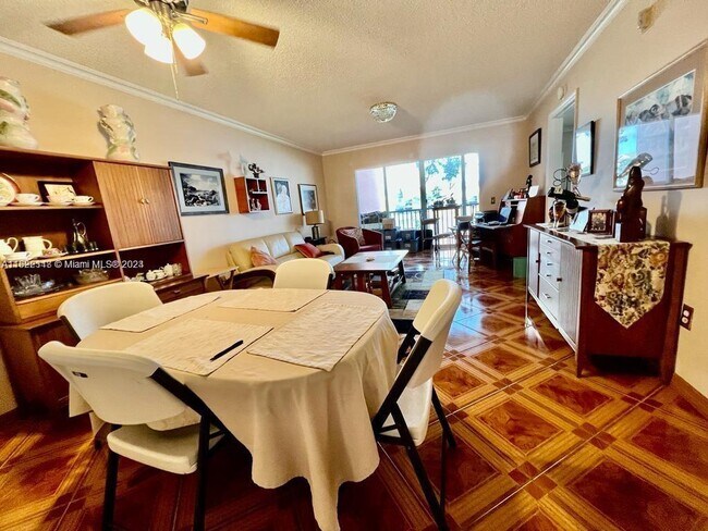 Building Photo - 701 SW 141st Ave