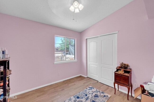 Building Photo - Northeast El Paso 3 bed with Refrig A/C an...
