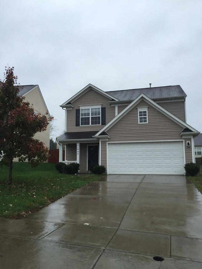 Building Photo - Three Bedroom in Canterfield Estates of Ha...