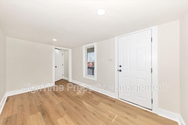 Building Photo - 152 E South St