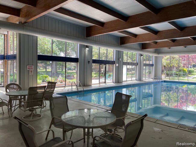 Building Photo - 18453 University Park Dr