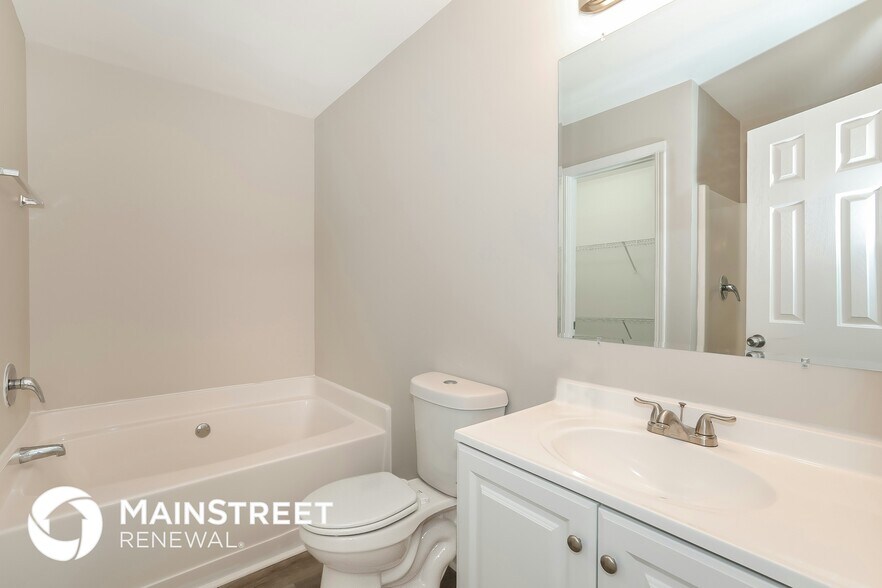 Building Photo - 4830 Tangerine Cir