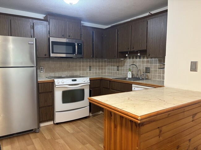Building Photo - 14b Mayberry Dr
