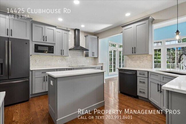 Building Photo - 14425 Clubhouse Rd