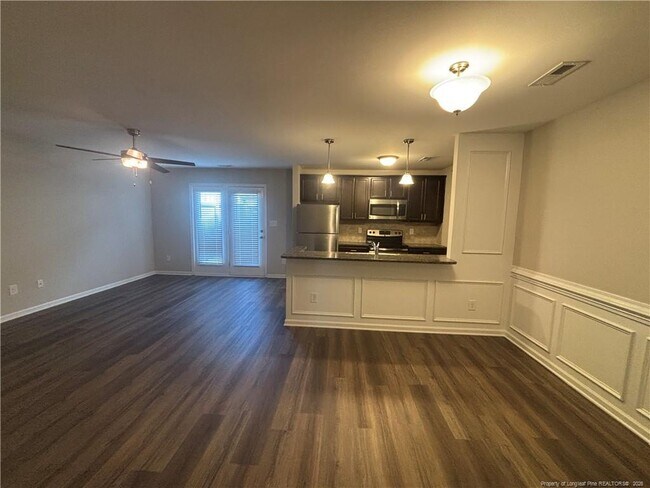 Building Photo - 2627 Gardner Park Dr