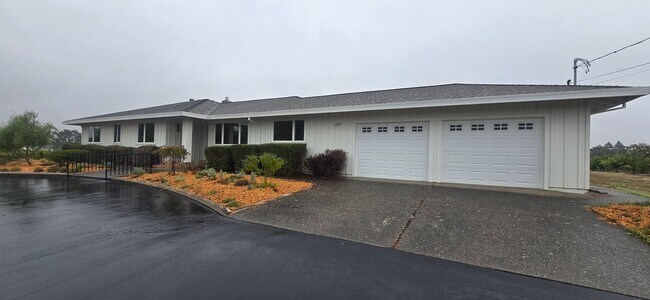 Building Photo - 1830 Olivet Rd
