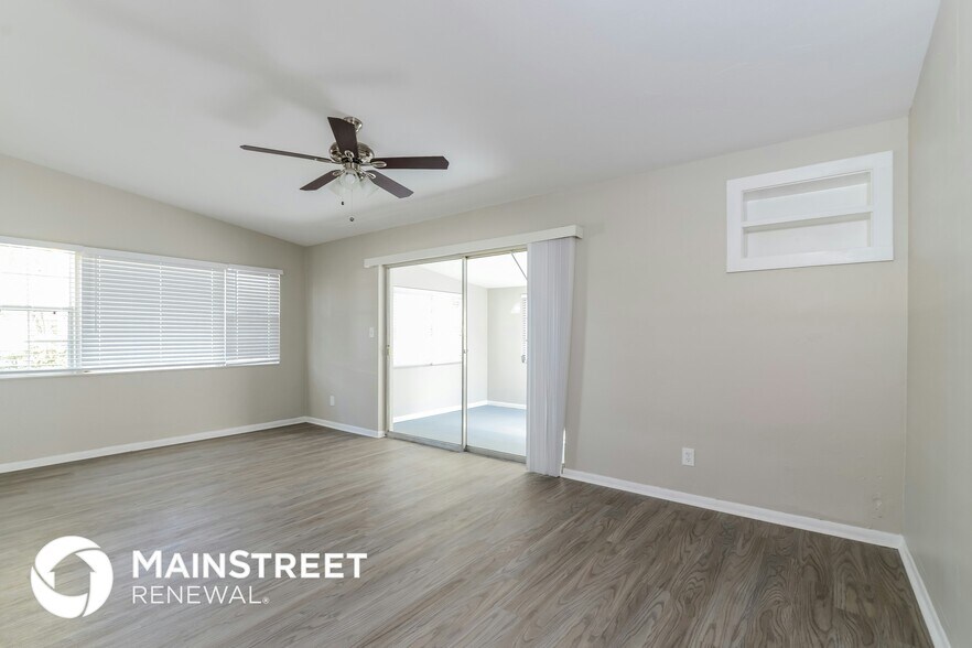 Building Photo - 3668 Schwalbe Dr