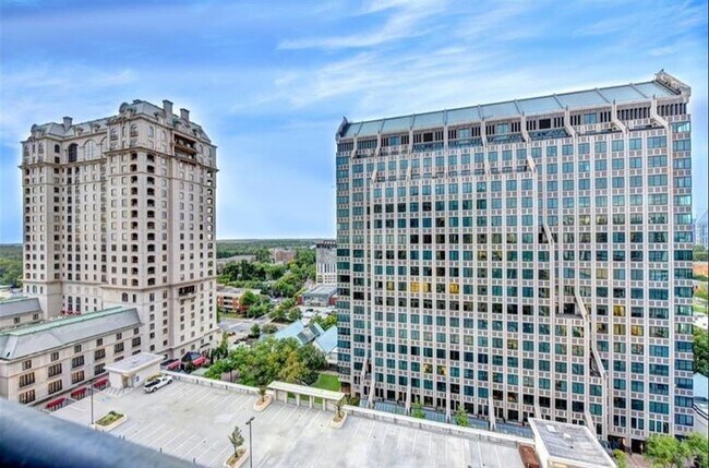 Building Photo - 3040 Peachtree Rd NW