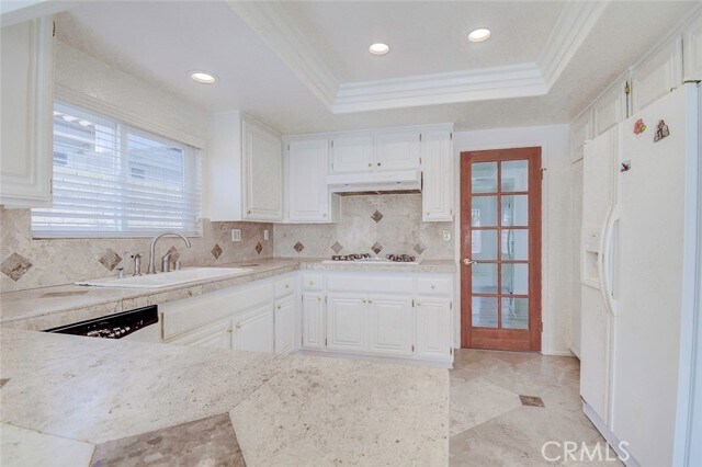 Building Photo - 24902 Altamira Dr