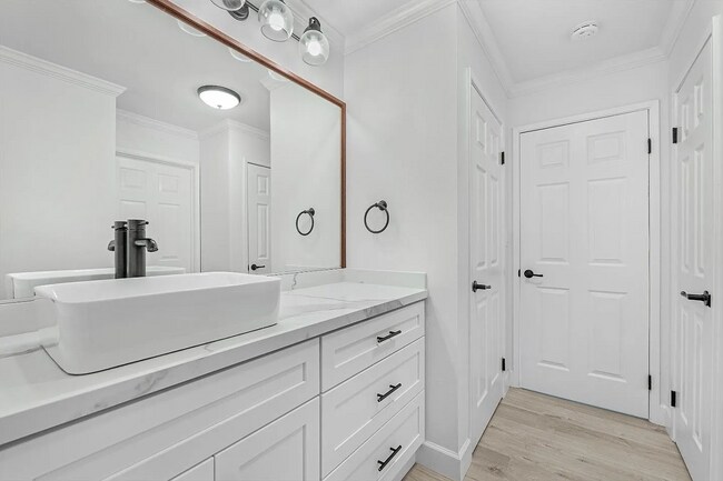 Primary Photo - Welcome home to your beautiful starter hom...
