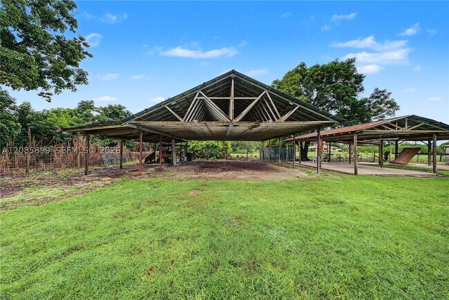 Building Photo - 15365 SW 206th Ave