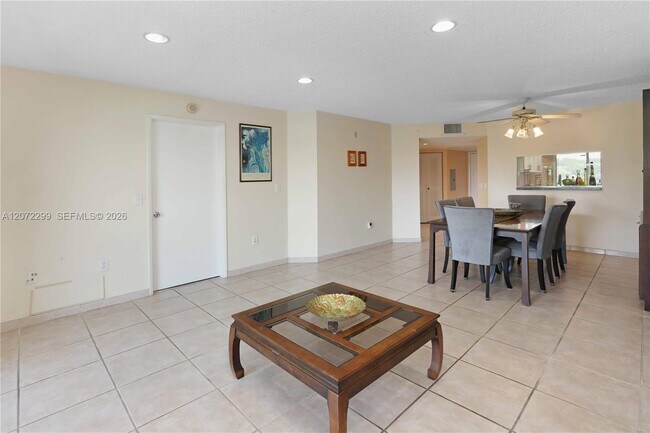 Building Photo - 850 SW 138th Ave