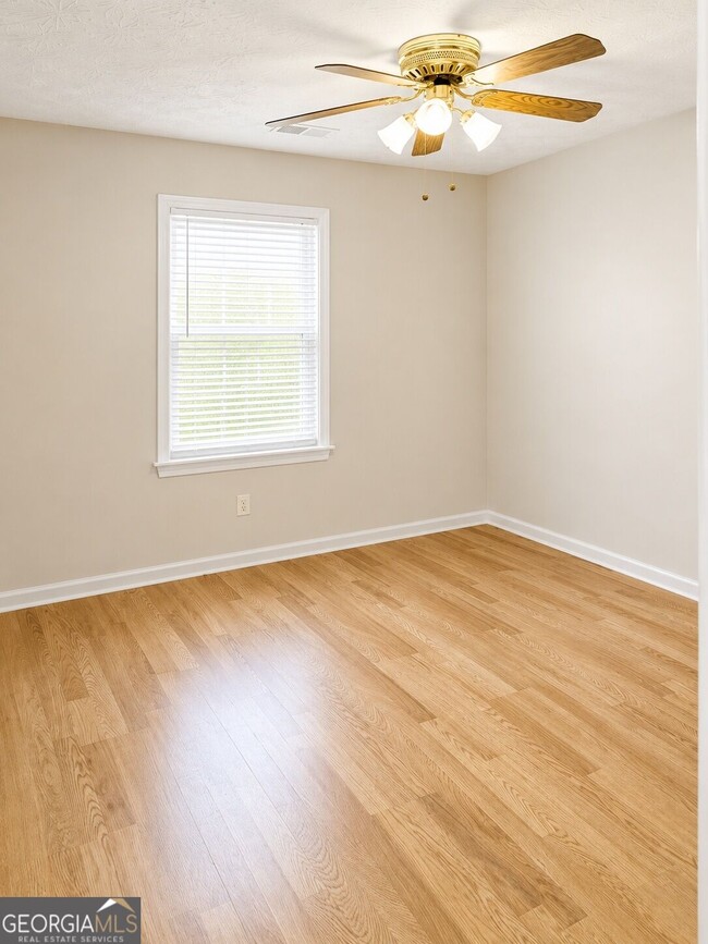 Building Photo - 341 Freeport Dr