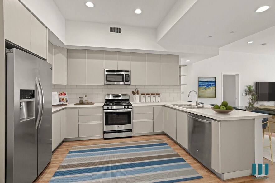 Building Photo - 5308 Sepulveda Blvd