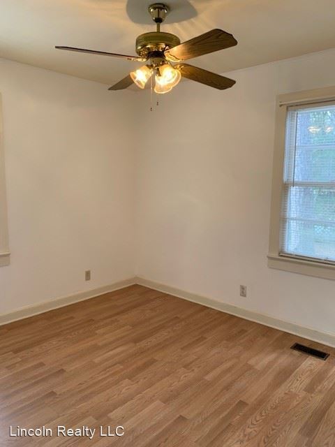 Building Photo - 2 br, 1 bath House - 1025 W. Alden Ave.*