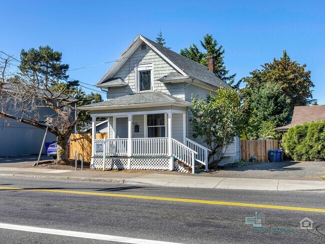 Building Photo - Charming 2-Bedroom Home with Private Yard in the Heart of St. Johns