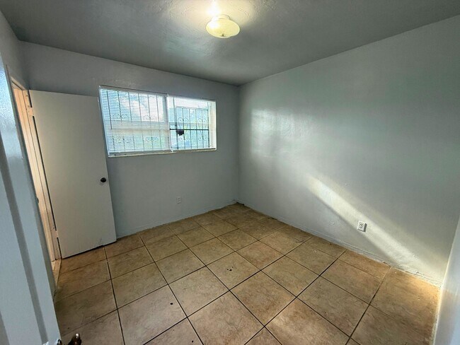 Building Photo - 9745 NW 20th Ave