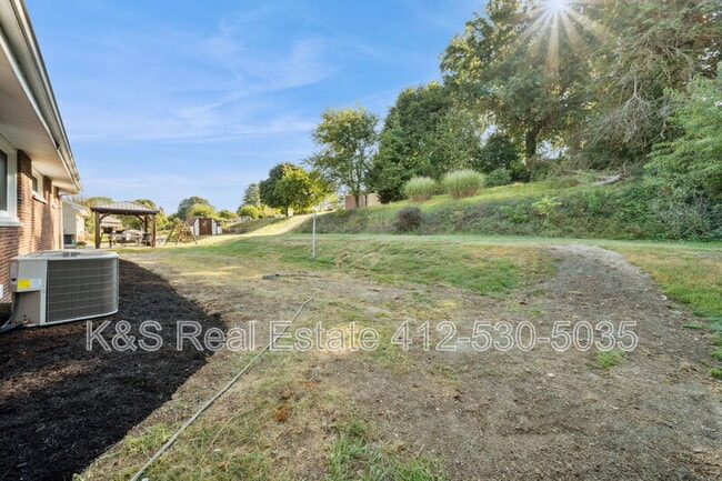 Building Photo - 535 Hickory Dr